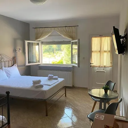 Anestis Guest house Angistron